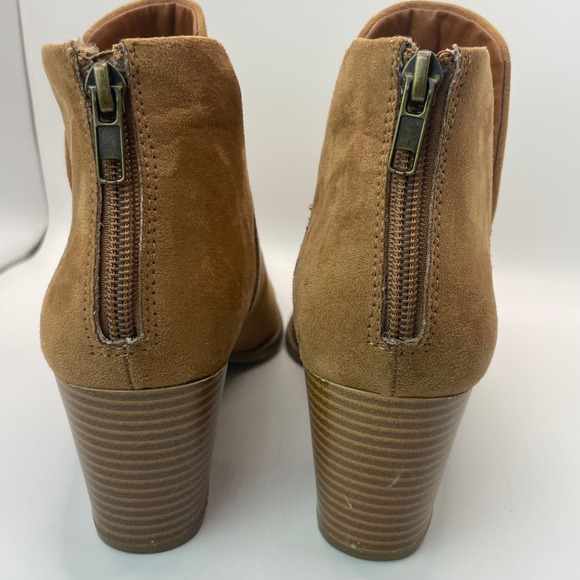 Sun + Stone Eliza Tan Faux Suede V-Cut Ankle Boots Block Heel SS ELIZAA Size 8M - Picture 3 of 8